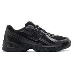 740 - Adult Fashion Shoes