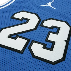 23 - Junior's Tank Top