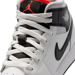 Air Jordan 1 Mid - Junior Fashion Shoes