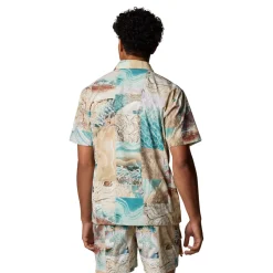 Cove Beach - Men's Short-Sleeved Shirt