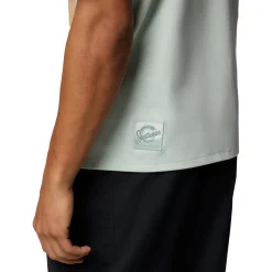 Cove Beach - Men's T-Shirt