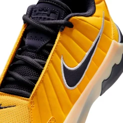 LeBron Witness IX - Junior Basketball Shoes