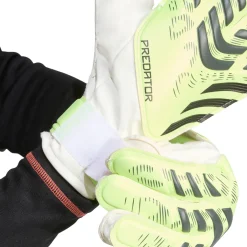 Predator Training - Adult Soccer Goalkeeper Gloves