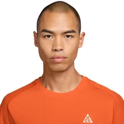 Solar Chase - Men's Running T-Shirt