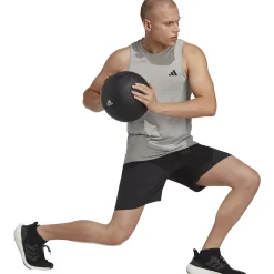 Train Essentials - Men's Training Shorts