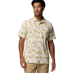 Wild Cast - Men's Short-Sleeved Shirt
